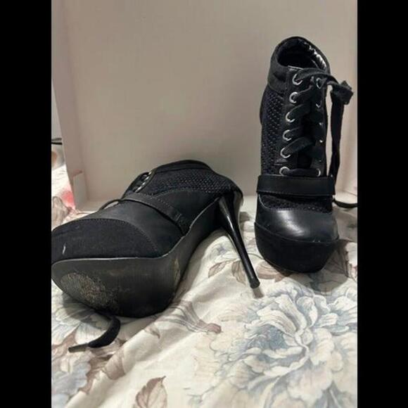 Unleash Your Inner Rebel with These Badass Black Biker Style High Heels - Picture 2 of 2